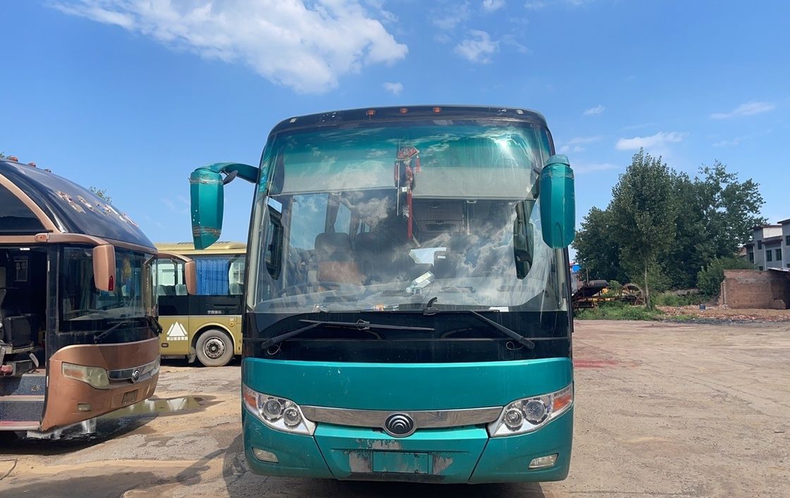 Autobus d'occasion de 45 à 65 places avec capacité de moteur de 4 à 6 litres et type de carburant diesel