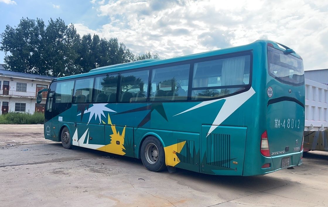 Autobus d'occasion de 45 à 65 places avec capacité de moteur de 4 à 6 litres et type de carburant diesel