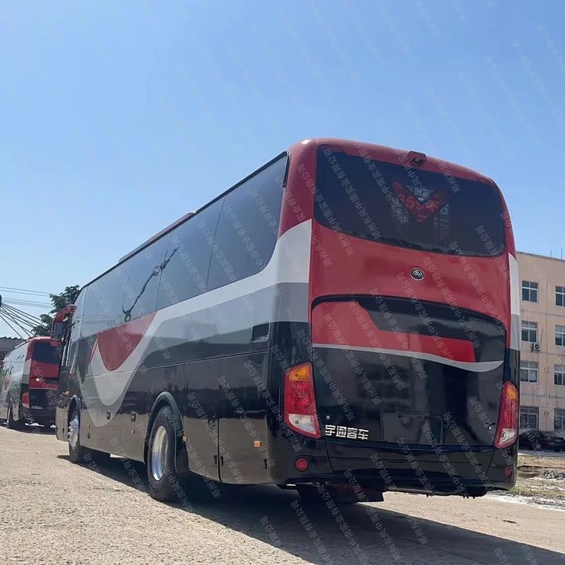 55 sièges Autobus d'occasion Autobus de luxe Autobus tour Autobus en Afrique Marché Norme d'émission Euro 3