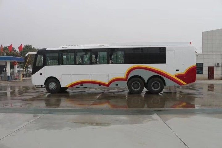 55 sièges à main droite Voiture d'occasion de luxe avec position de direction à droite