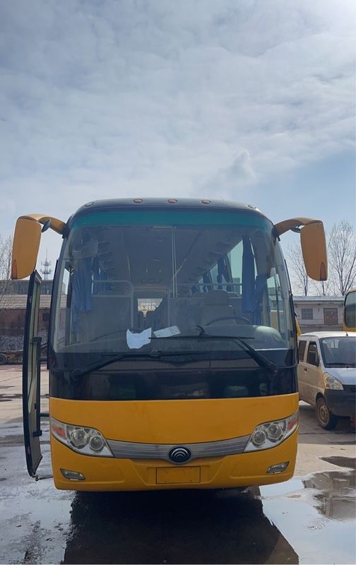 Moteur Yuchai 61 sièges Autobus public Bus de luxe Tour Autobus passagers 60 sièges Bus