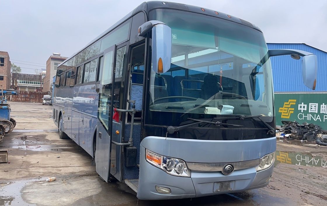 Afracia a utilisé des bus de 65 places avec un faible kilométrage et du carburant diesel