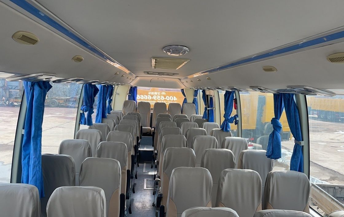Autobus scolaire de luxe d'occasion de type carburant diesel 2017 Année 60 sièges Autobus d'occasion