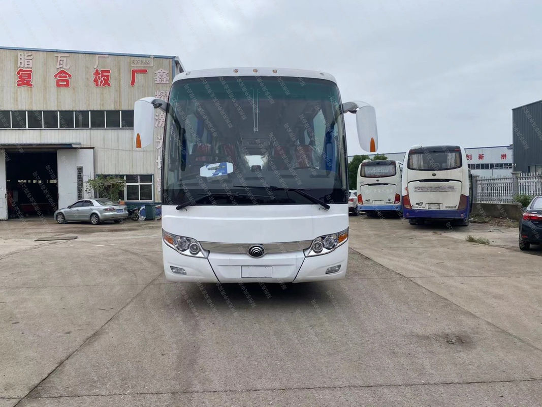 Autobus de luxe Autobus d'occasion avec carburant Deisel et dans le bus 50 places