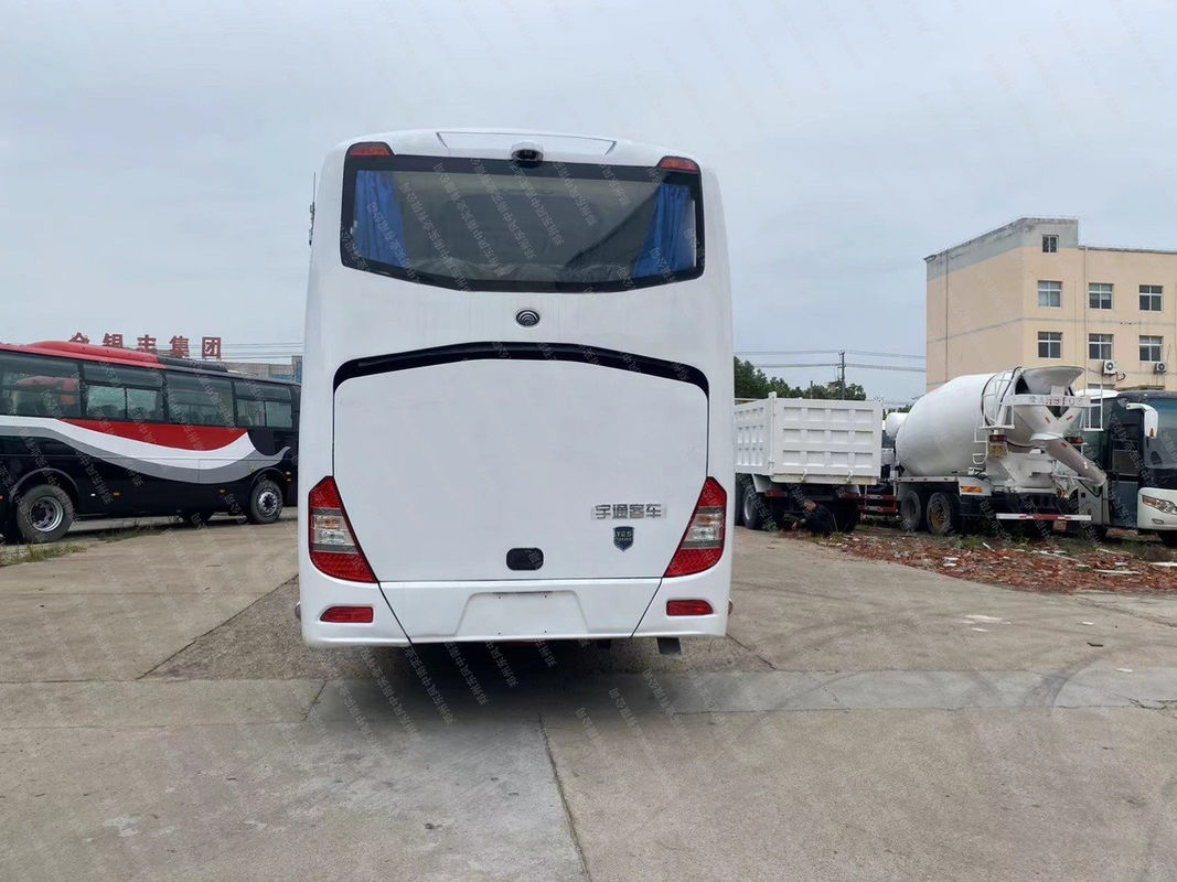 Autobus de luxe Autobus d'occasion avec carburant Deisel et dans le bus 50 places