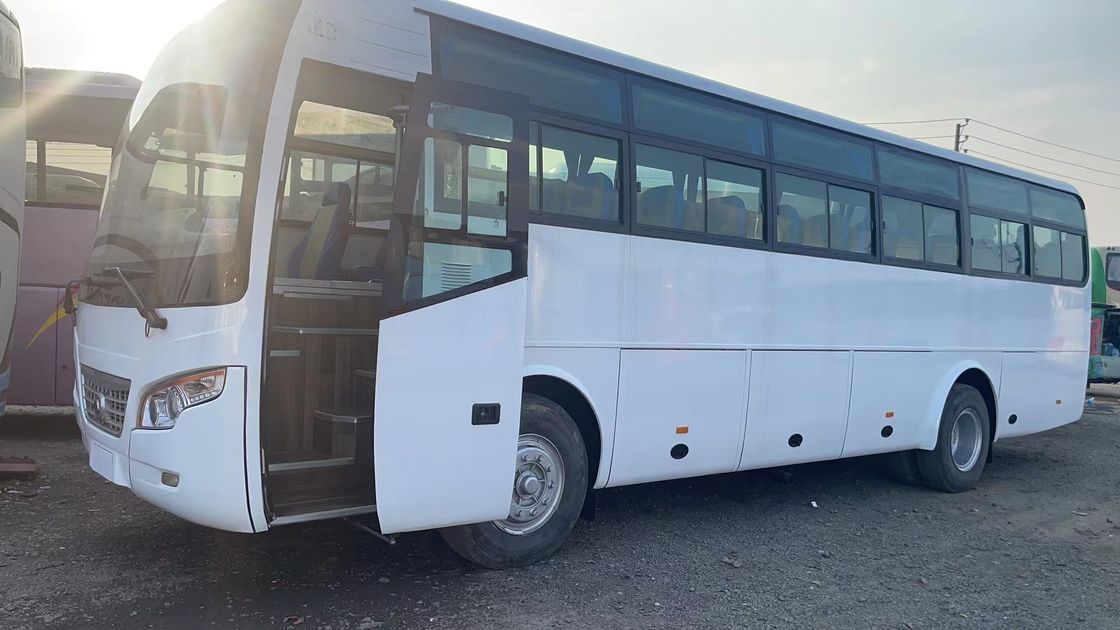 Autobus chinois à emmission standard Euro 3 avec capacité et performances de 45 places