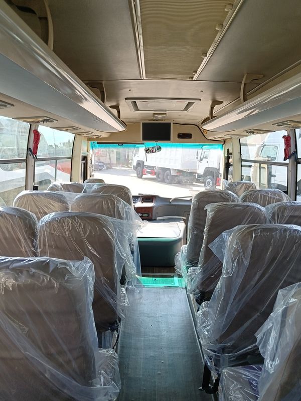 Autobus de luxe 35-40 sièges Type de carburant diesel Convient pour LHD ou RHD