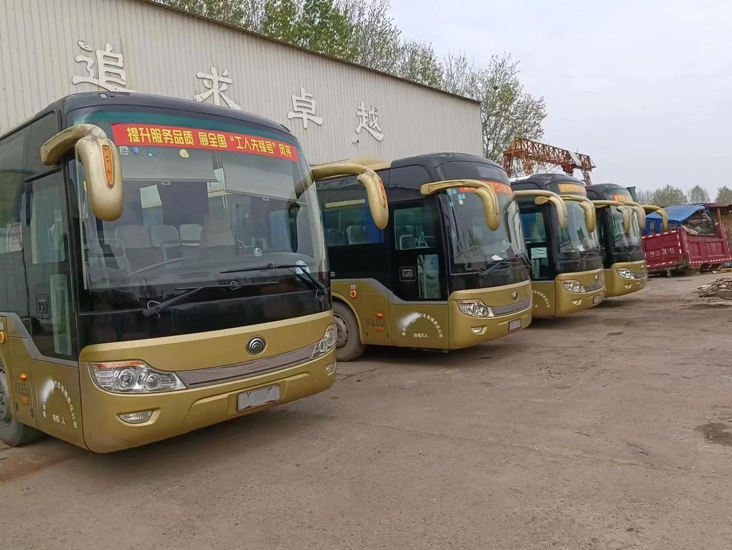 Autobus de tourisme urbain de 65 places LHD d'occasion Autobus de tourisme d'occasion avec couple nominal 270/2200