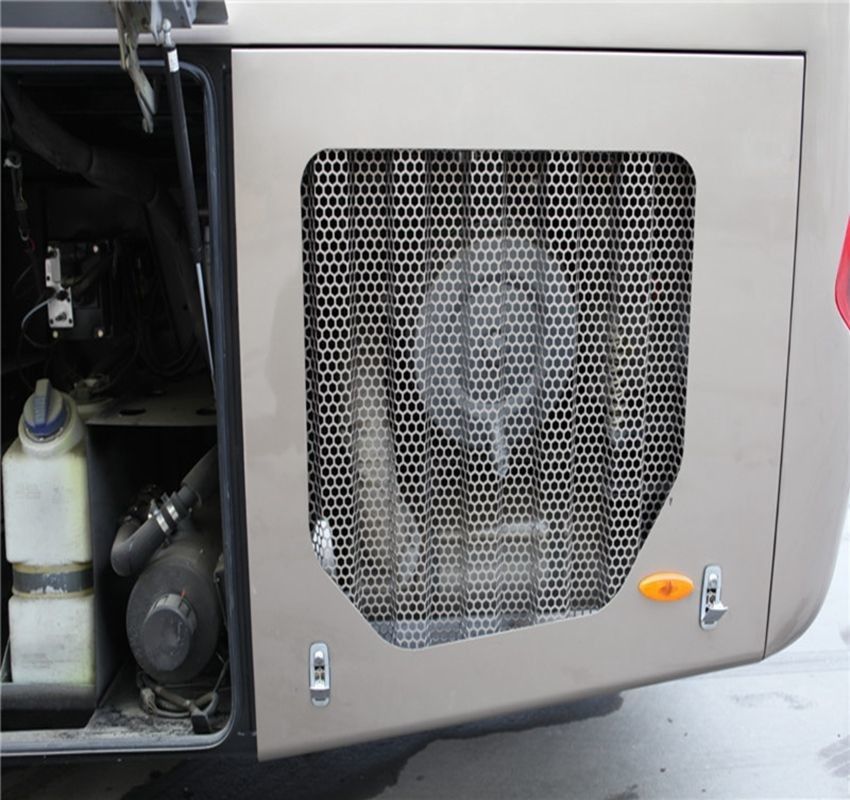 Autobus d'occasion LHD de 45 à 50 places à prix abordable avec boîte de vitesses S6-100 et longueur 10490 mm