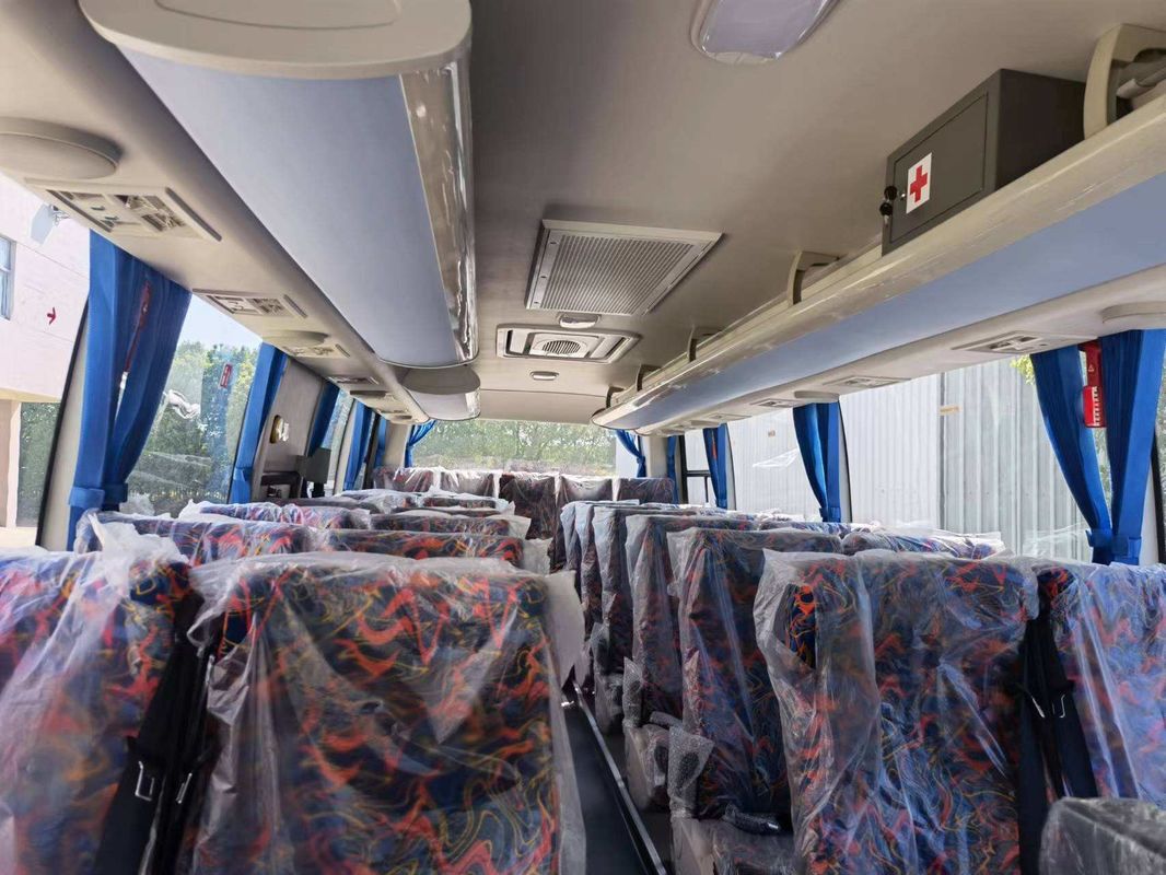 50 sièges Autobus de luxe à la main gauche Diesel manuel en excellent état