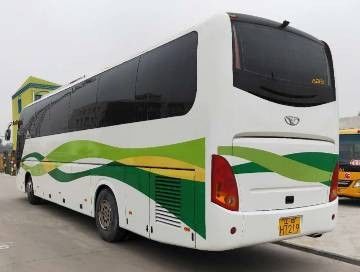 12m Bus touristique 2010 Bus d'occasion avec 55 places et espace pour les sièges