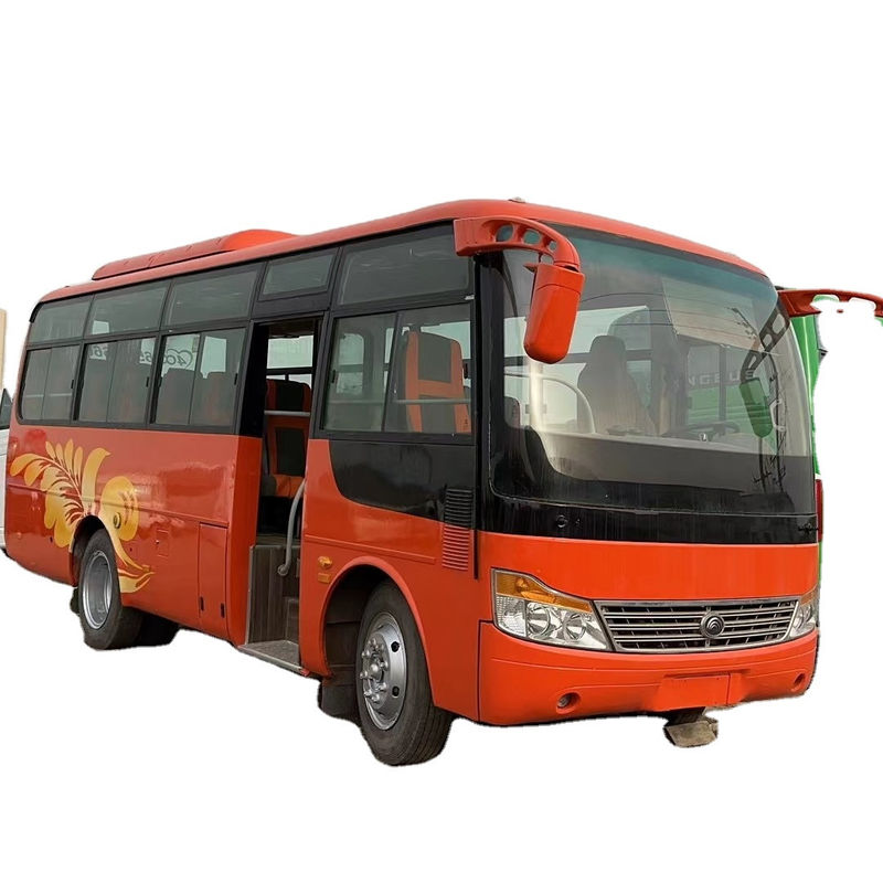 Autobus de passagers d'occasion de la ville de Youtong avec une base de roue de 3300 mm et une capacité de réservoir de carburant de 90 L