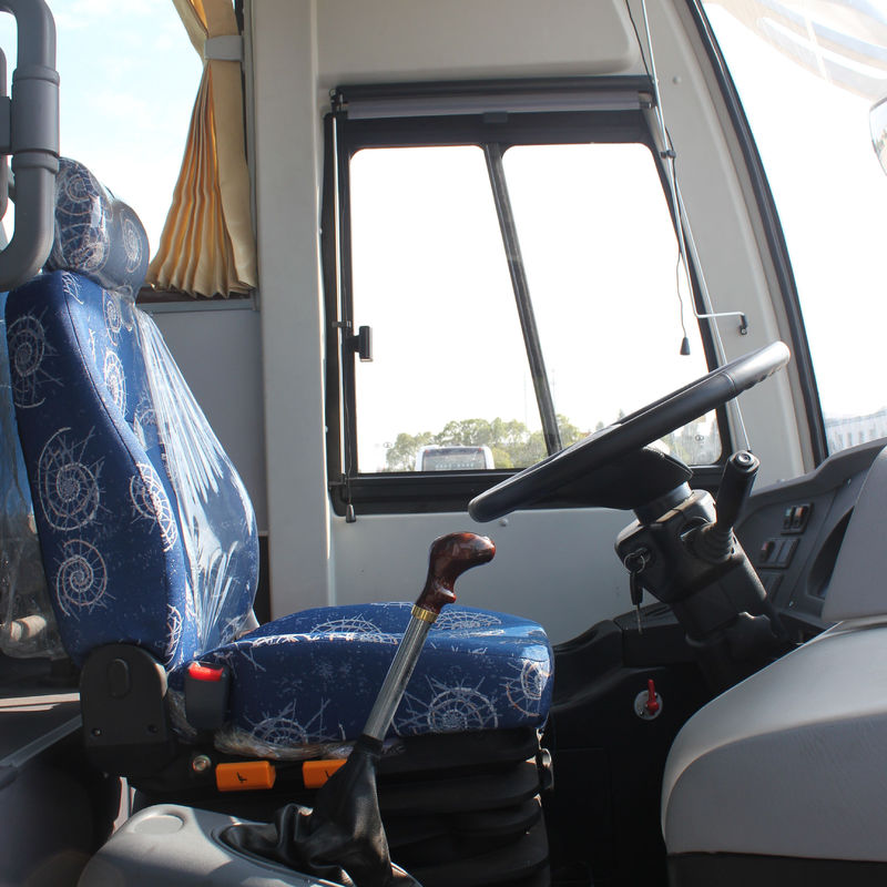 30 sièges Diesel 10m Autobus manuel d'occasion Euro 3 avec système de conduite FF/2WD en Afrique du Sud