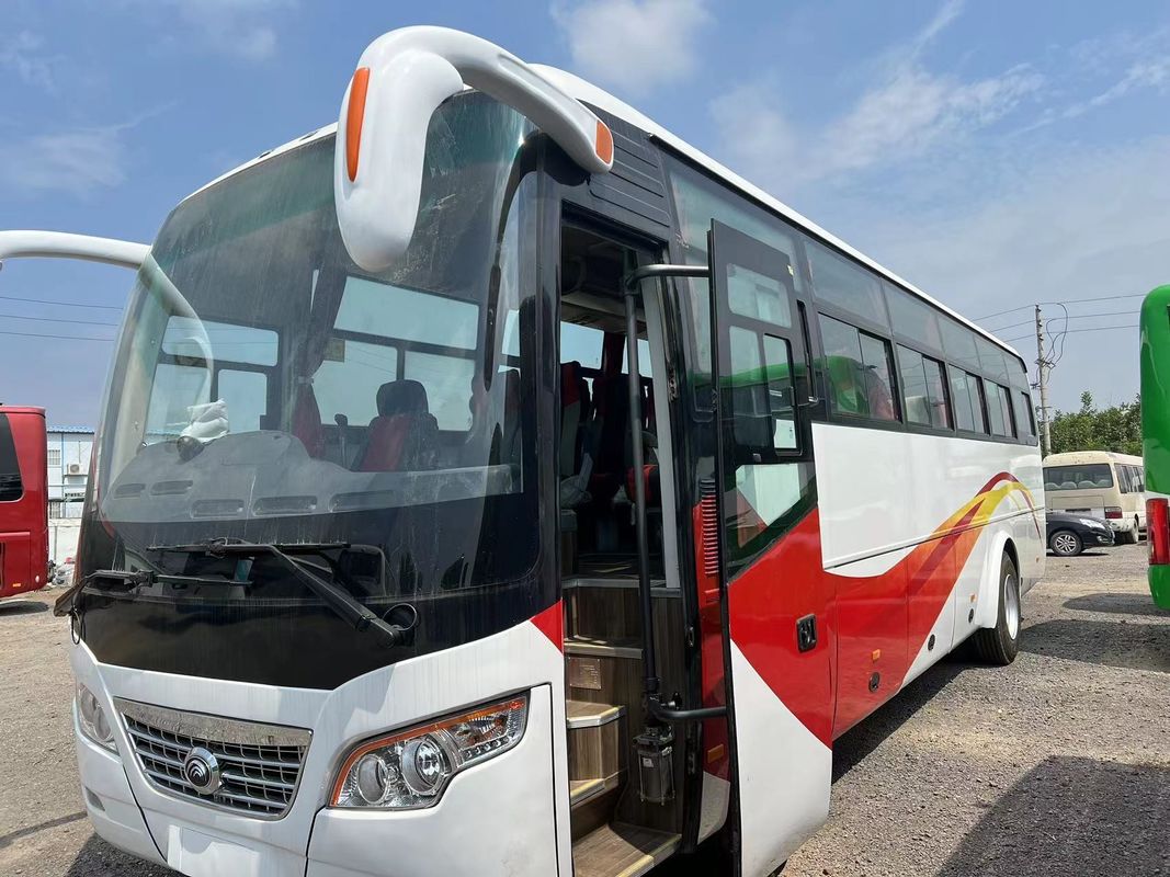 Bus Yu Tong 45 places RHD Autobus d'occasion Affordable 50 places pour un voyage confortable