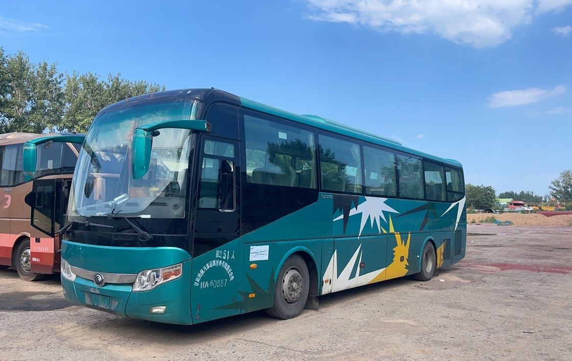 Bus touristique d'occasion de 63 places Bus de luxe rénové équipé de climatiseur