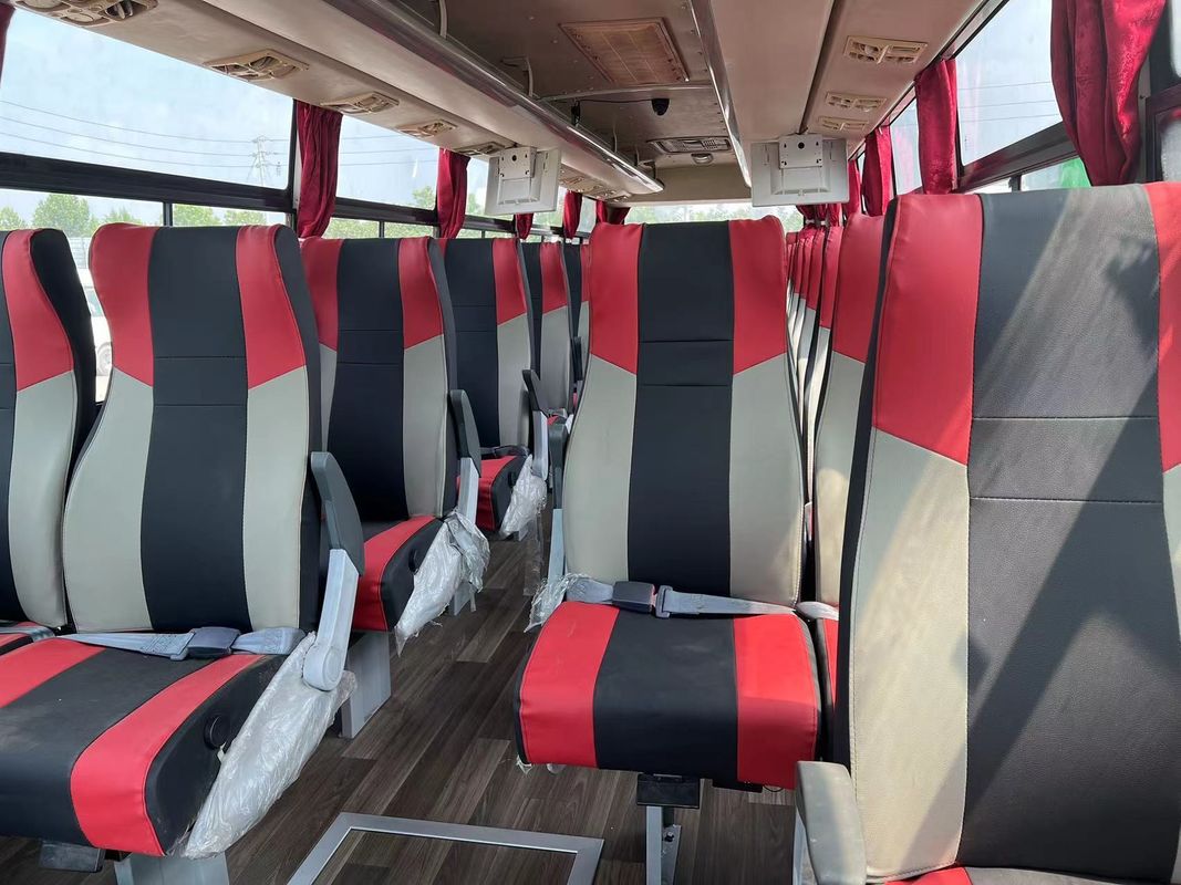 Découvrez en style des bus diesel de 12 m avec conduite à droite et émission Euro 3 en option