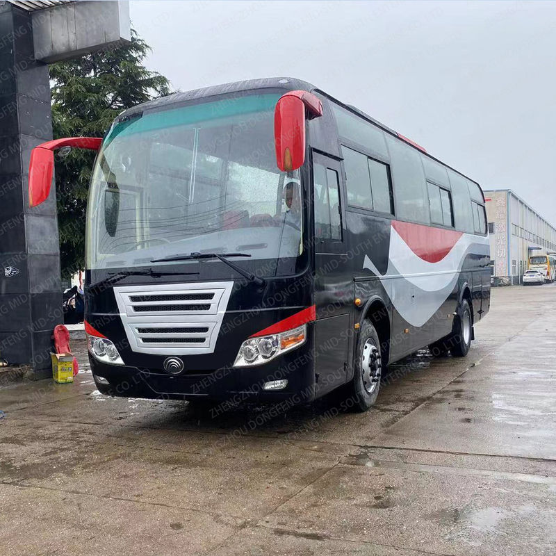53 Autobus de luxe à moteur avant de 4 à 6 litres et type de carburant diesel