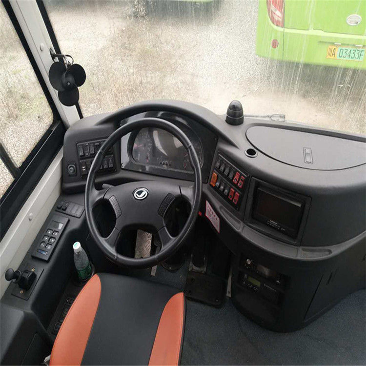 16500 kg G.V.W Yuchai moteur Diesel 45 sièges Autobus à GNC avec toilette