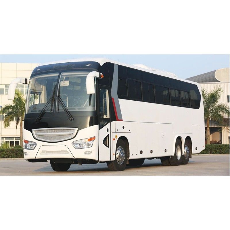 Autobus de luxe de 59 places pour les transports en commun Type de carburant diesel et lampe de lecture