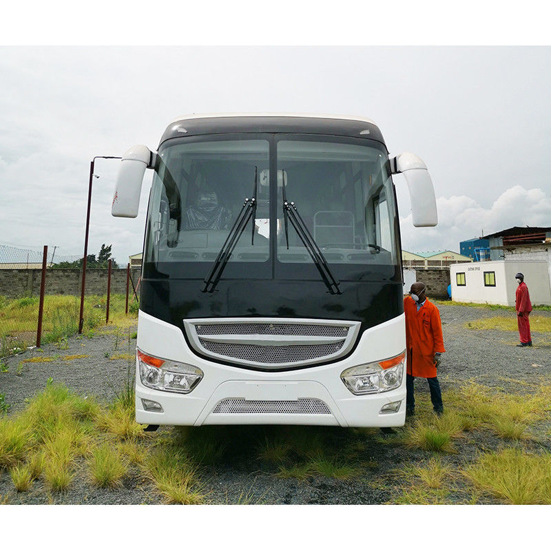 Autobus de luxe de 59 places pour les transports en commun Type de carburant diesel et lampe de lecture