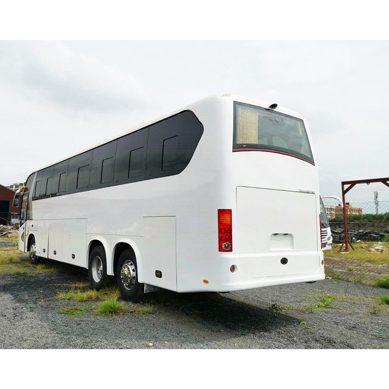 Autobus de luxe de 59 places pour les transports en commun Type de carburant diesel et lampe de lecture