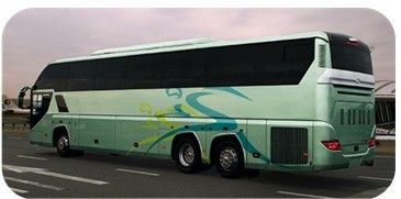 Autobus de luxe de 60 places avec Dongfeng Dona Axle et pneus 298/80R22.5 au mieux