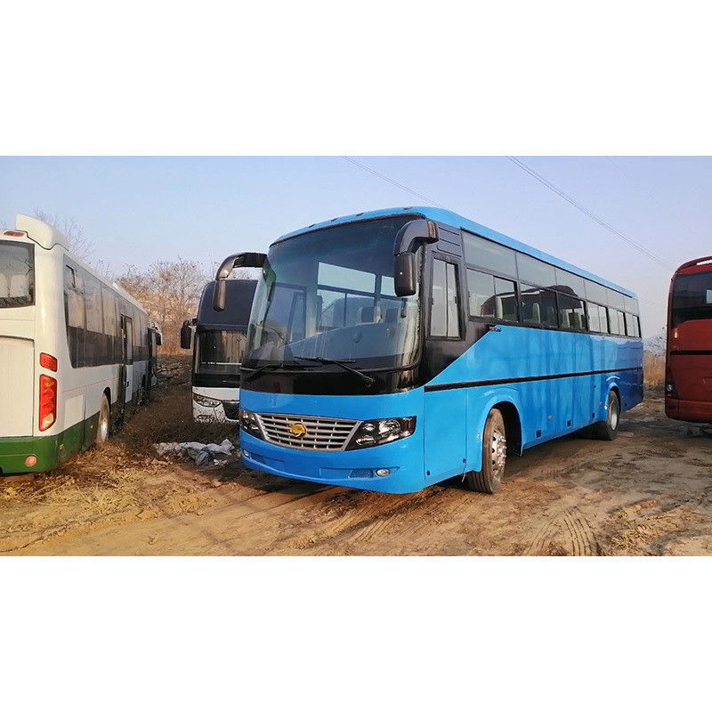 Autobus de 35 places avec boîte manuelle et intérieur luxueux en bon état