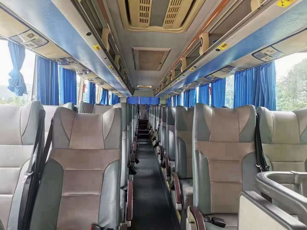 Autobus touristique de 12 m d'occasion avec 50 places et suspension à ressorts à feuilles