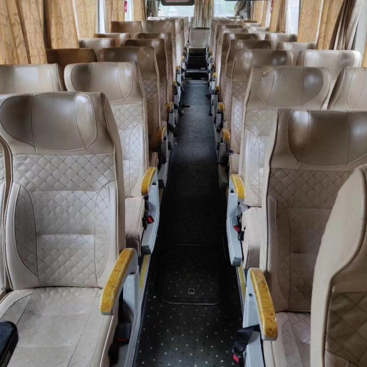 Autobus et autocars d'occasion 50-60 places King Long Bus Coach pour répondre aux besoins des clients