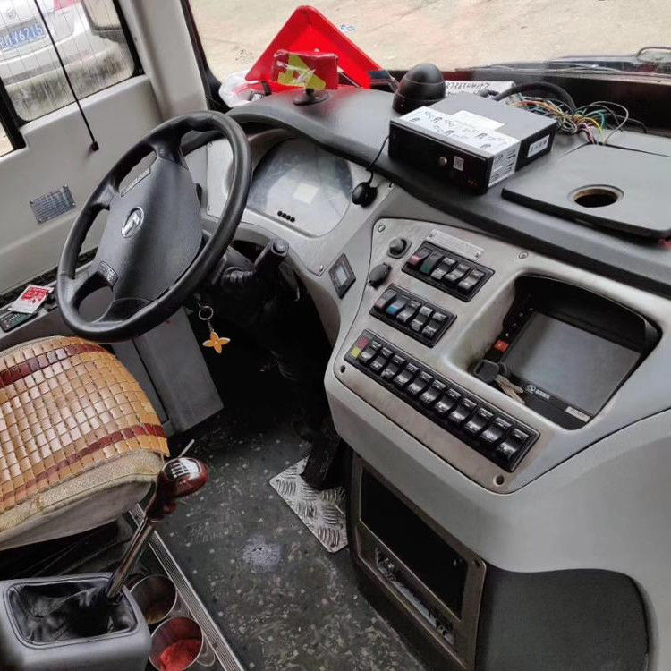 Autobus et autocars d'occasion 50-60 places King Long Bus Coach pour répondre aux besoins des clients