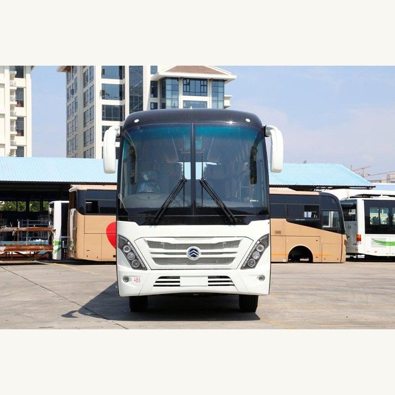 Autobus d'occasion rénovés de 57 places avec une capacité de moteur de 6 8L et un poids brut de 15000 kg