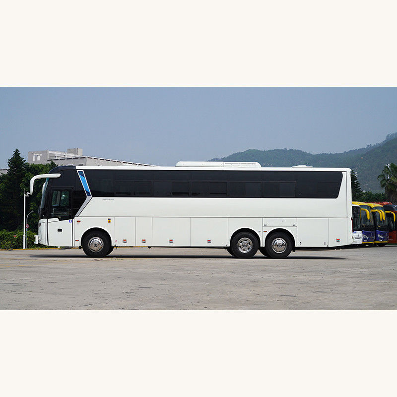 Autobus d'occasion rénovés de 57 places avec une capacité de moteur de 6 8L et un poids brut de 15000 kg