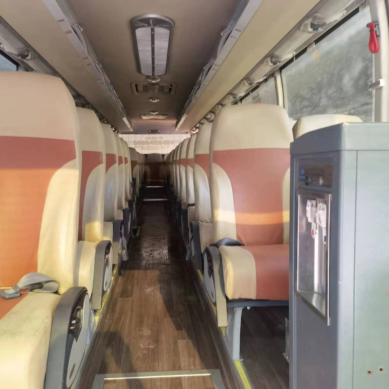 Chauffeur gaucher 70 places Bus de luxe Tour Coach de passagers avec Euro 4 norme d'émission