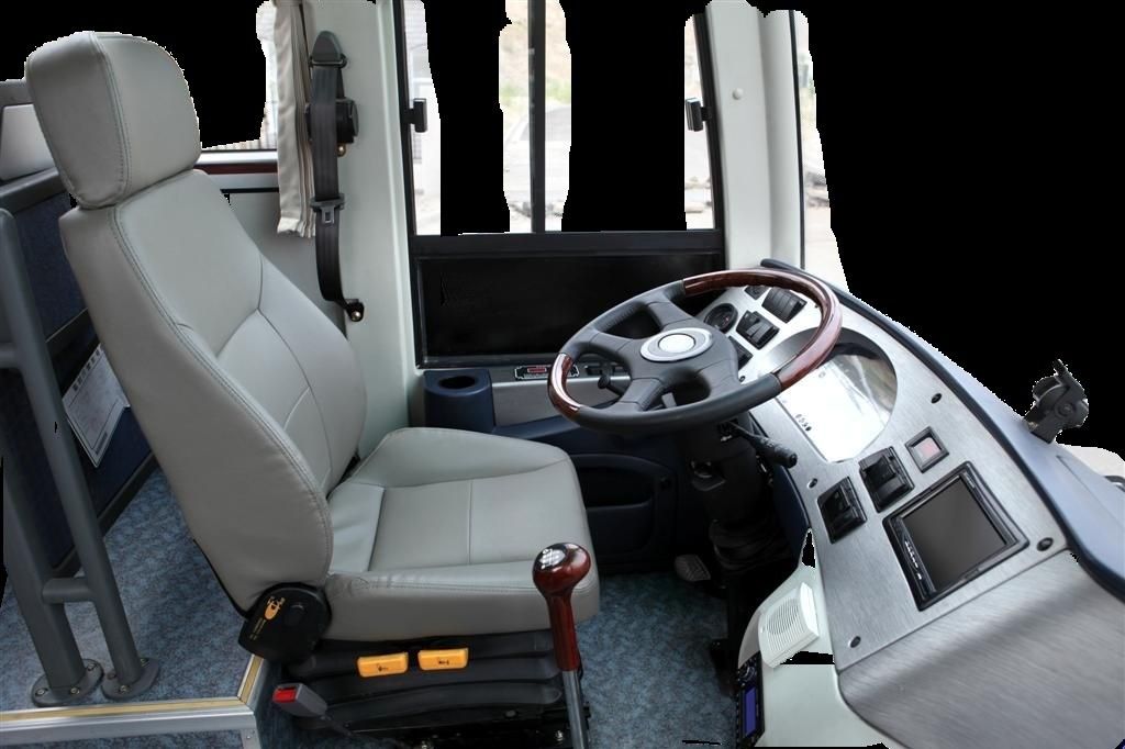 35-40 sièges Dongfeng 8m Luxe autocar touristique Autobus d'occasion à vitesse maximale 91-110 km/h
