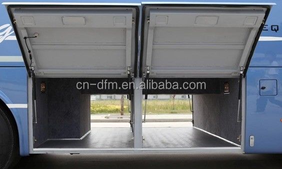 35 sièges Autobus d'occasion avec transmission manuelle et intérieur confortable