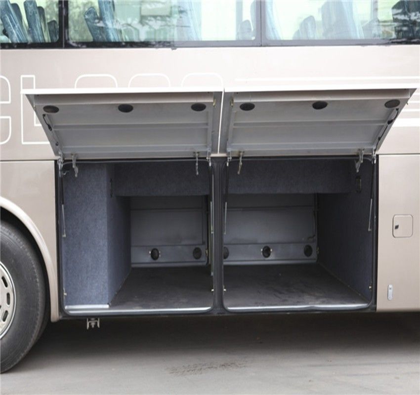 Autobus touristique LHD de luxe d'occasion de 45 à 47 places pour répondre aux besoins de vos clients