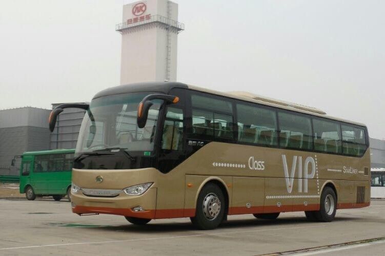 Conception de bus de fête de luxe de 12 m avec moteur Yuchai et bus de 67 places.