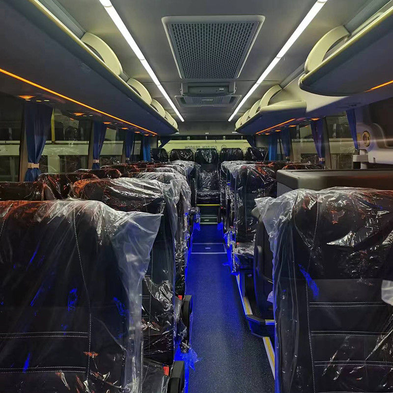 Transmission manuelle de type 9m Bleu Luxe RHD Diesel 35 sièges Bus pour les voyages en groupe