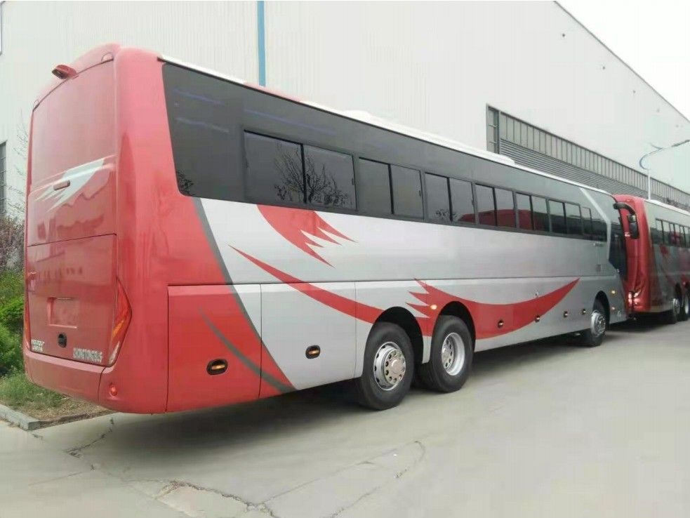 70 sièges à main droite, direction motrice, roulement au courant, bus de luxe de 6125 moteurs