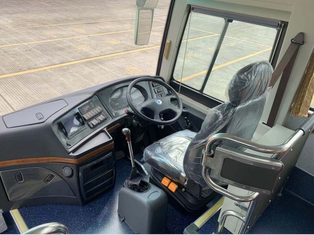 70 sièges à main droite, direction motrice, roulement au courant, bus de luxe de 6125 moteurs