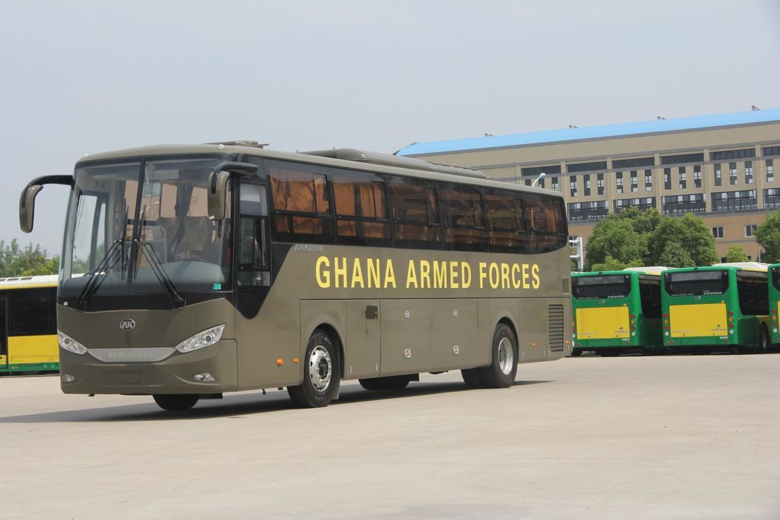 Exigences du client LHD Drive Type 50 sièges Diesel Bus pour le luxe et les autocars