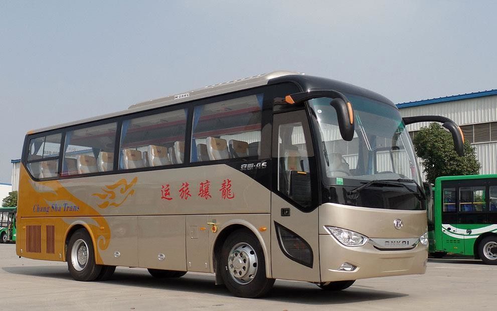 Bus de 10m à gauche avec design couleur et intérieur luxueux