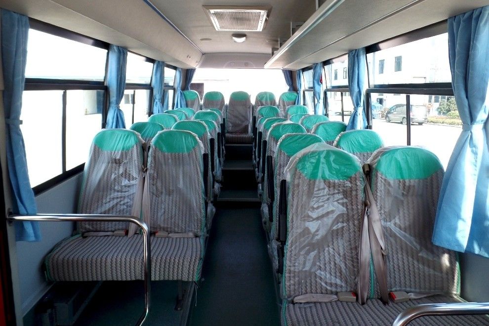 Autobus touristique de luxe 25-30 places avec transmission manuelle et carburant diesel