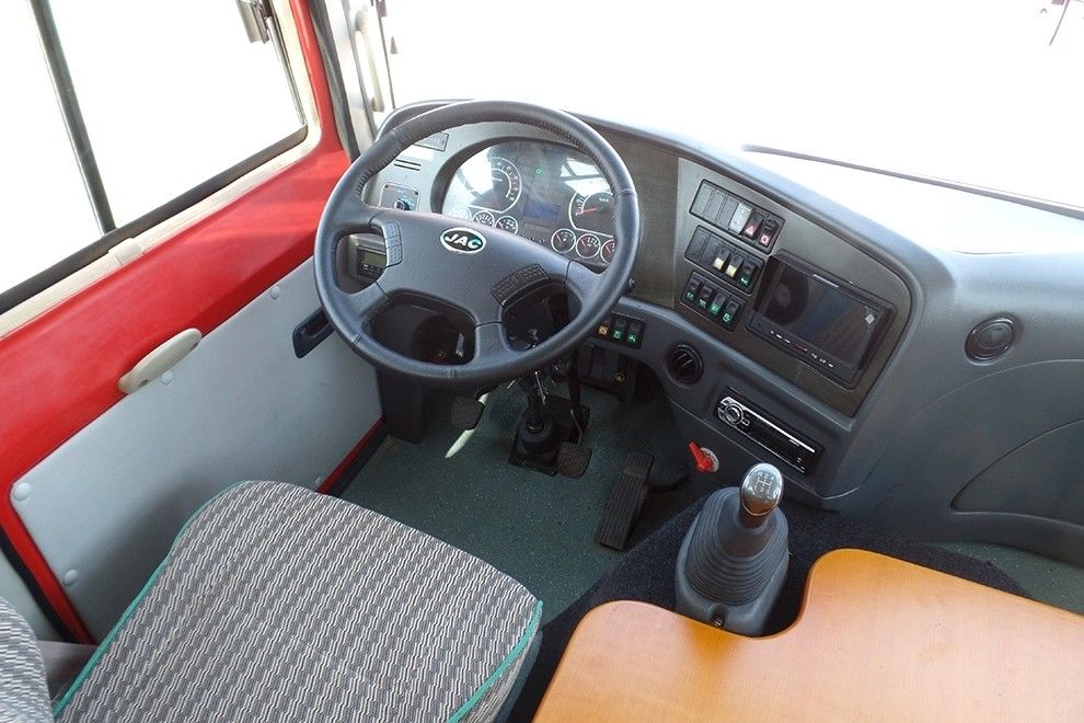 Autobus touristique de luxe 25-30 places avec transmission manuelle et carburant diesel