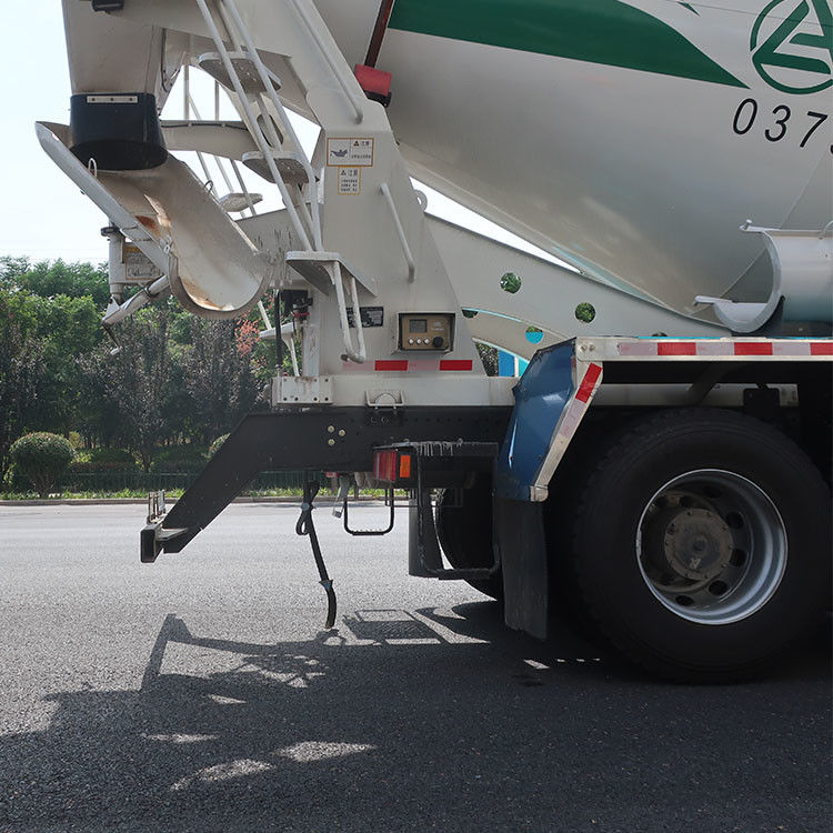 Camion électrique à béton YuTong Chassis Nation IV V 12 18 Cbm pour chantier de construction