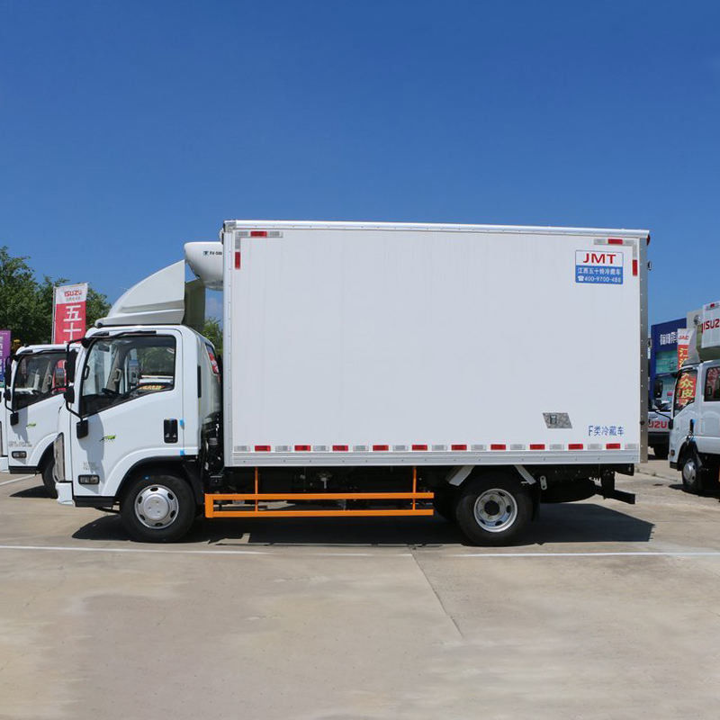 3360 mm d'empattement Isuzu 10 tonnes camion réfrigérateur boîte pour le transport de légumes et de viande