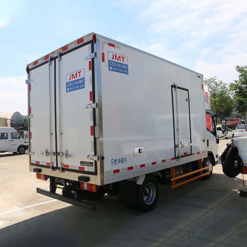 3360 mm d'empattement Isuzu 10 tonnes camion réfrigérateur boîte pour le transport de légumes et de viande