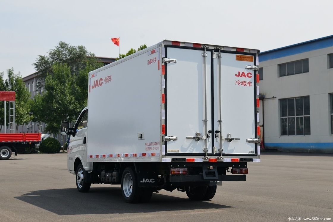 Camion réfrigéré JAC de 130 ch pour le transport 4x2 GVW≤5T réfrigération au carburant diesel