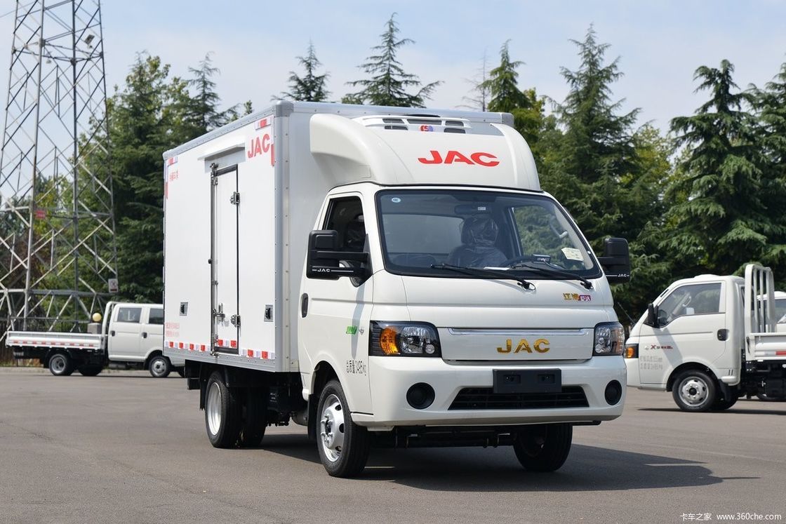 Camion réfrigéré JAC de 130 ch pour le transport 4x2 GVW≤5T réfrigération au carburant diesel