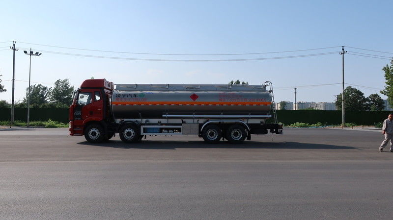 CIMC LINYU FAW 8*4 31 Cubs alliage d'aluminium Diesel Camion-citerne Camion-citerne à essence Camion de transport de carburant